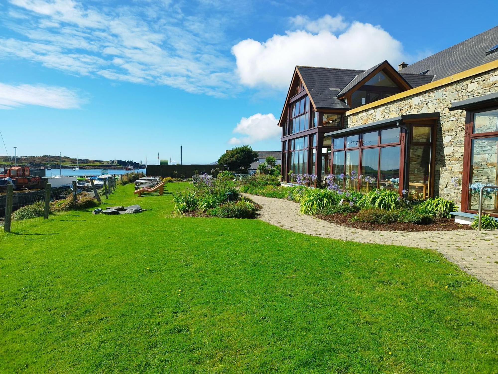 Inishbofin House Hotel Bagian luar foto